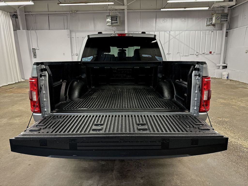 Used 2023 Silver Ford XLT image 17