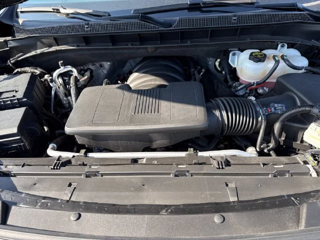 Used 2024 Black Chevrolet Z71 image 27