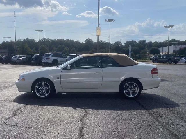 Used 1999 White Volvo Base image 6