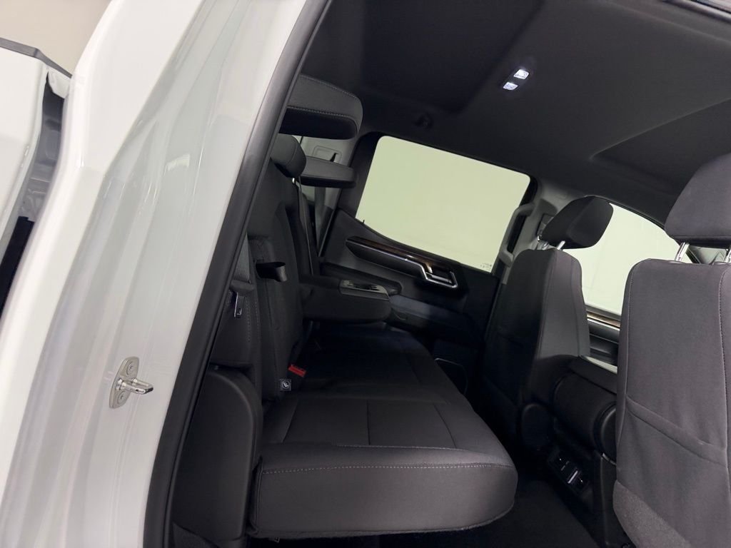 Used 2024 Summit White GMC Elevation image 27