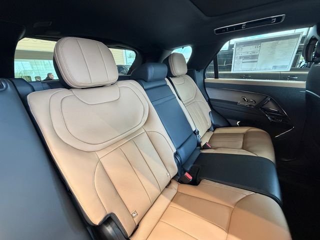 New 2026 Constellation Blue Ultra Metallic Gloss Land Rover Dynamic SE image 17