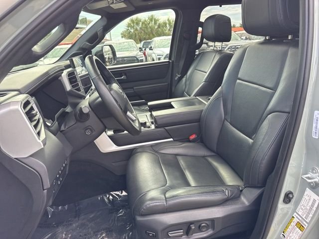 Used 2024  Toyota Platinum image 19