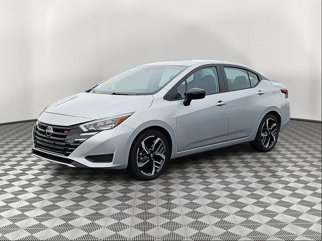 2024 Nissan Versa SR