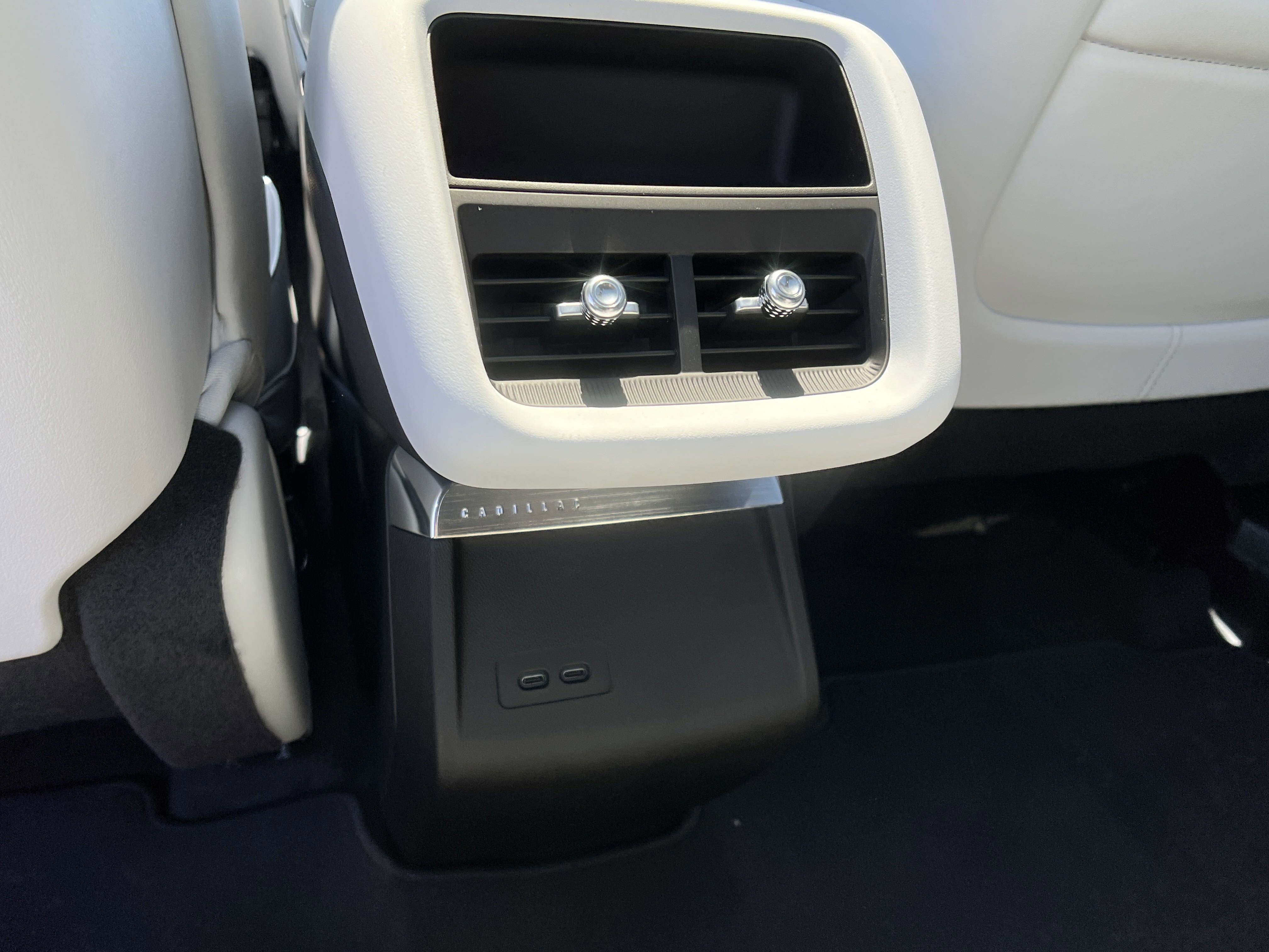 2025 Cadillac LYRIQ Luxury 1 - Photo 24