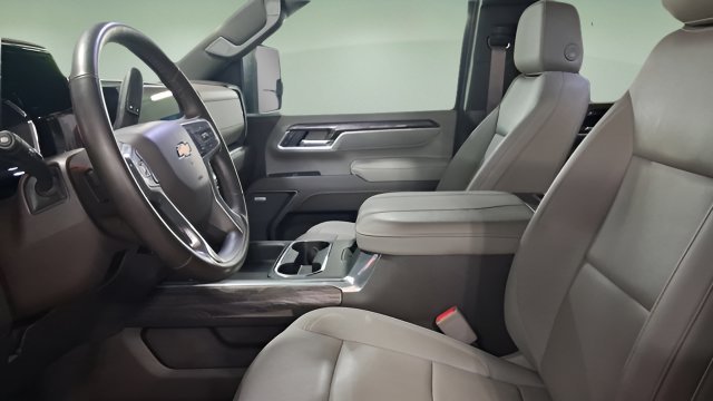 Used 2026 Summit White Chevrolet LTZ image 15