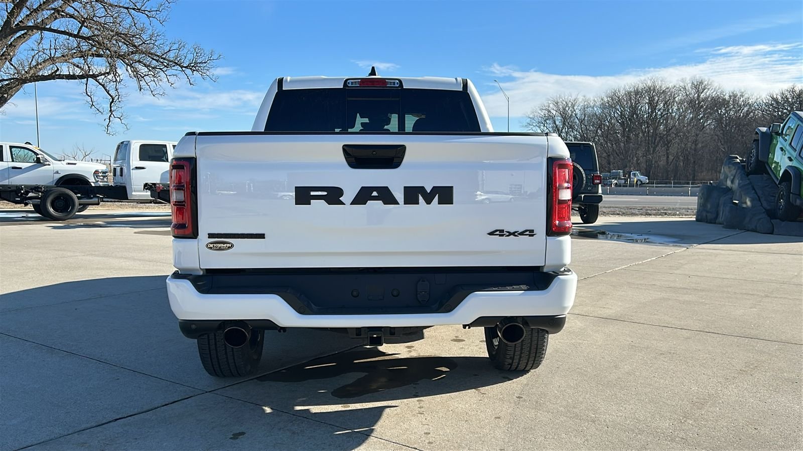 New 2026 Bright White Clear-Coat Exterior Paint RAM Big Horn/Lone Star image 4