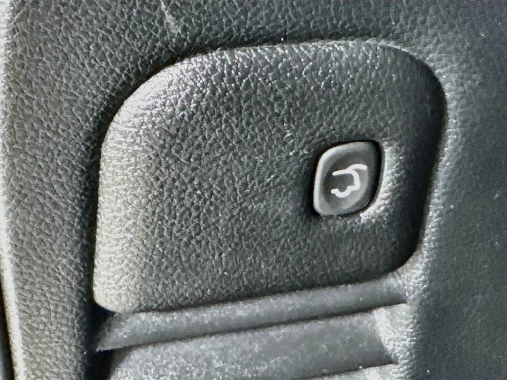 Used 2017 Gray Jeep Limited image 32