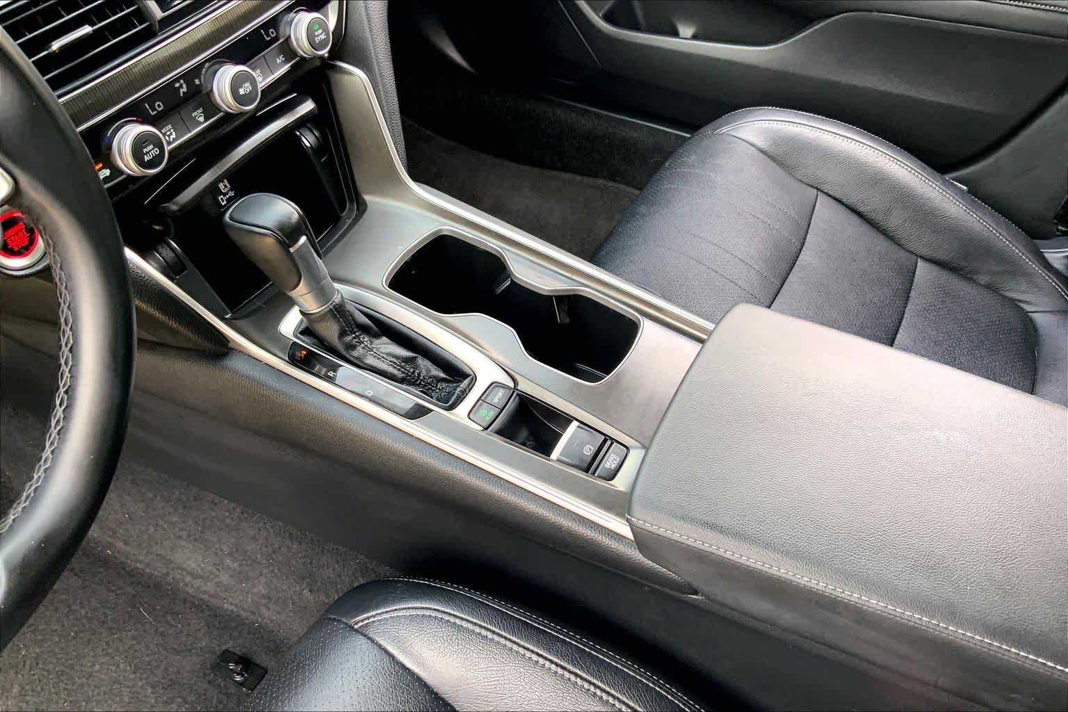 Used 2020 Lunar Silver Metallic Honda Sport image 17