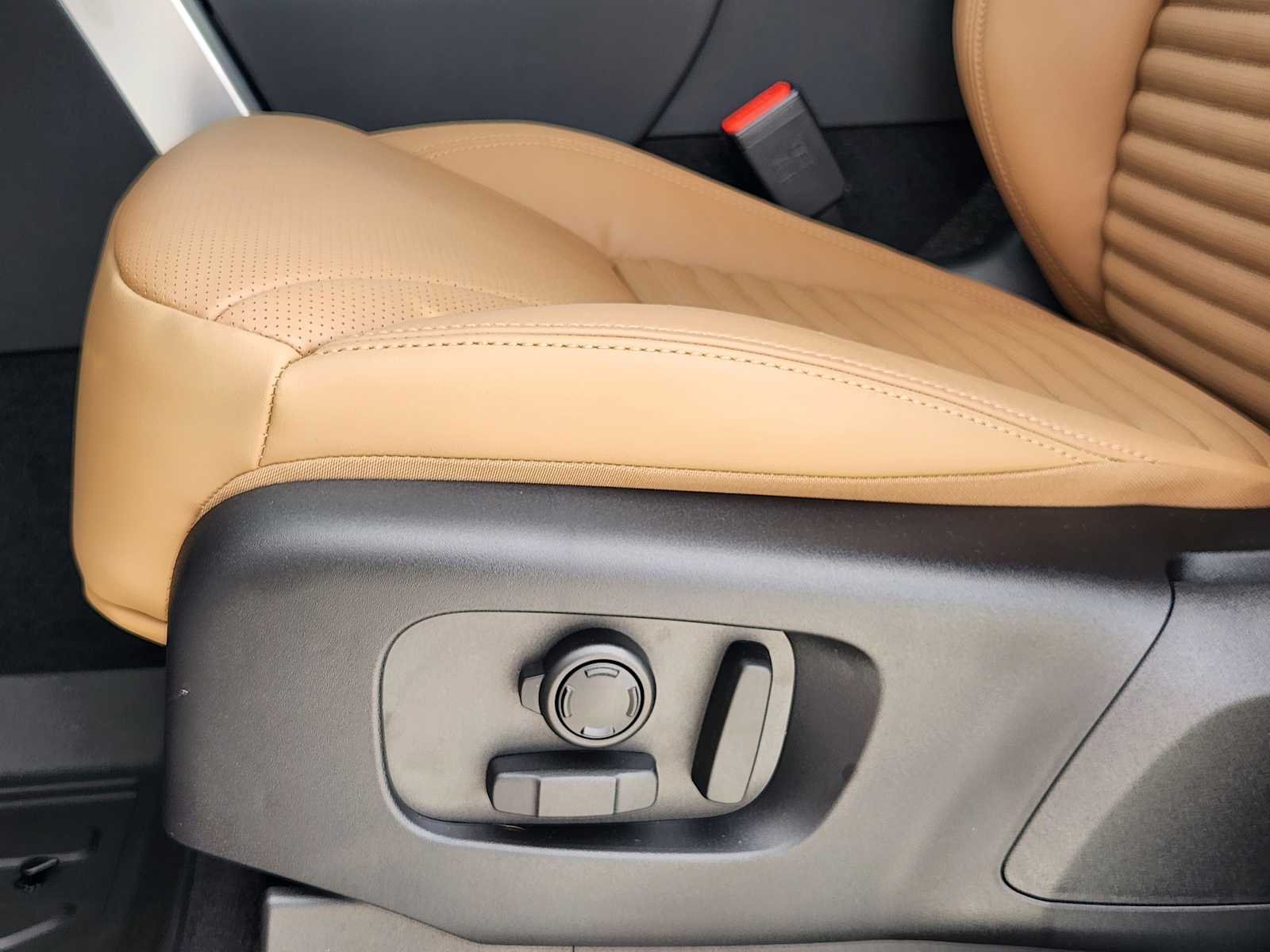 2026 Land Rover Discovery Gemini Edition - Photo 24