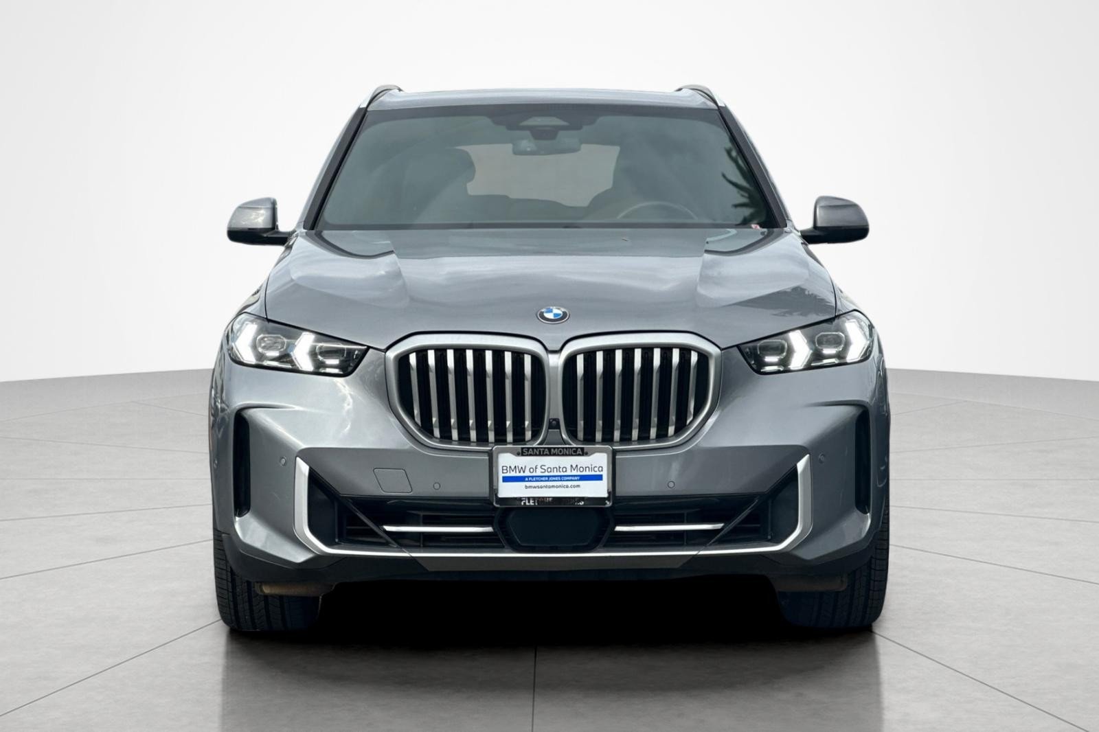 Used 2024 Skyscraper Grey Metallic BMW xDrive40i image 8