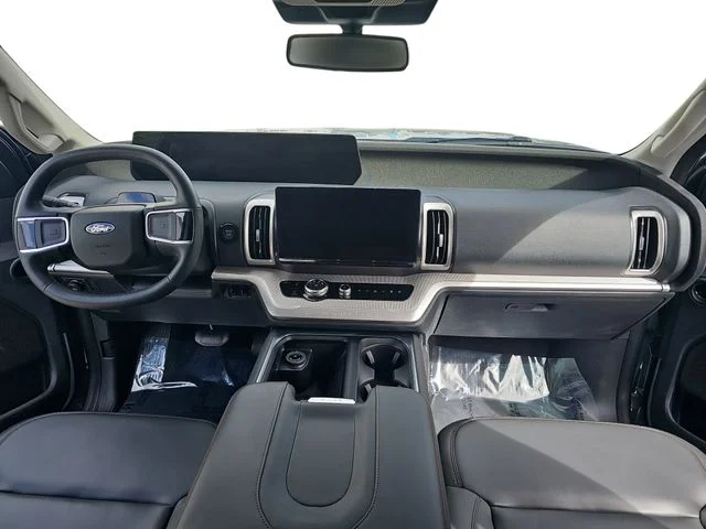 Used 2025 Gray Ford Active image 9