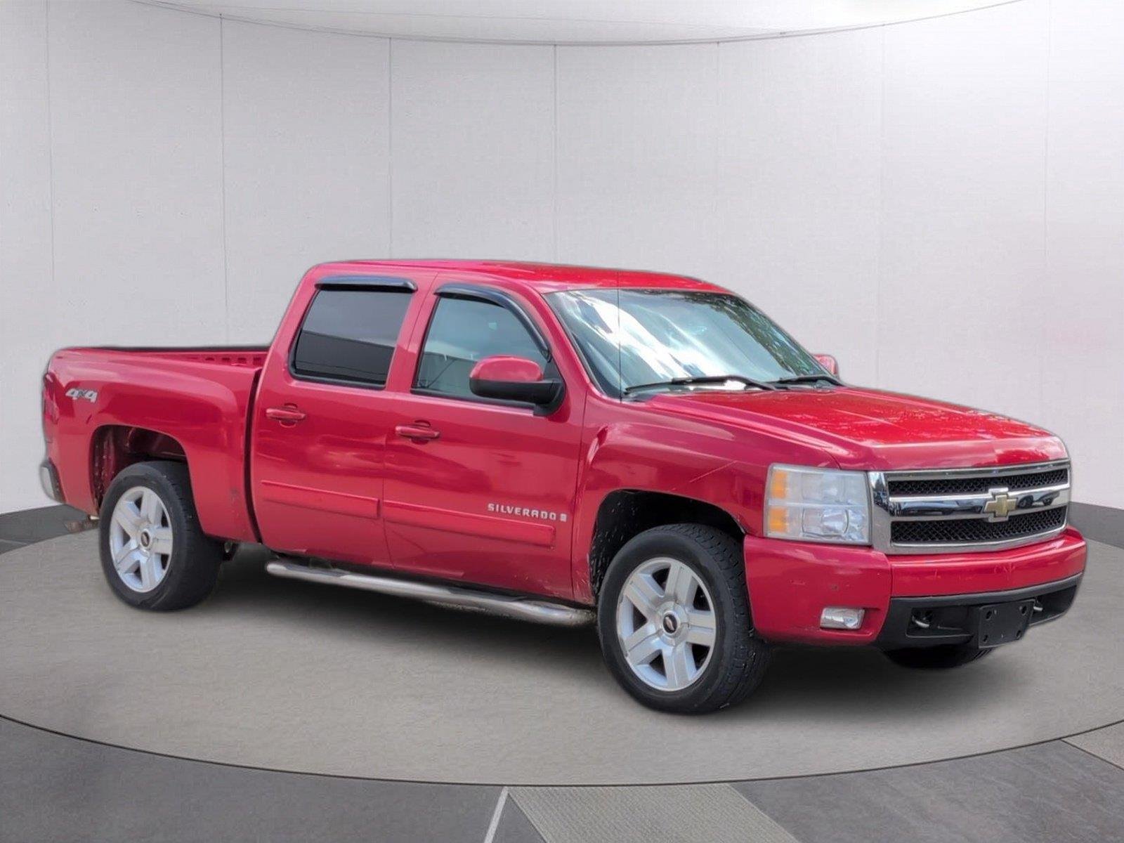 Used 2008 VICTORY RED Chevrolet LTZ image 8