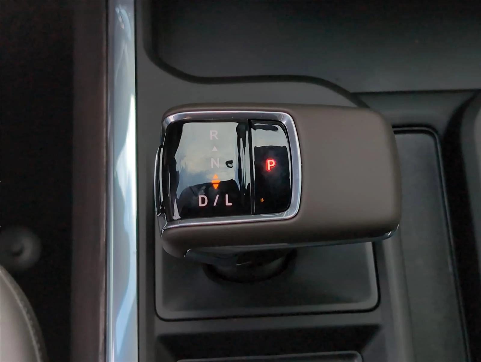 New 2026 Summit White GMC SLT image 13