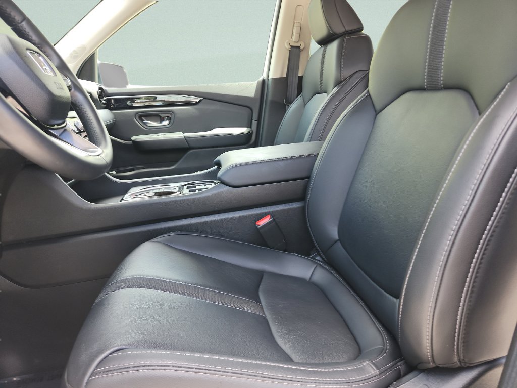 Used 2025  Honda EX-L image 19