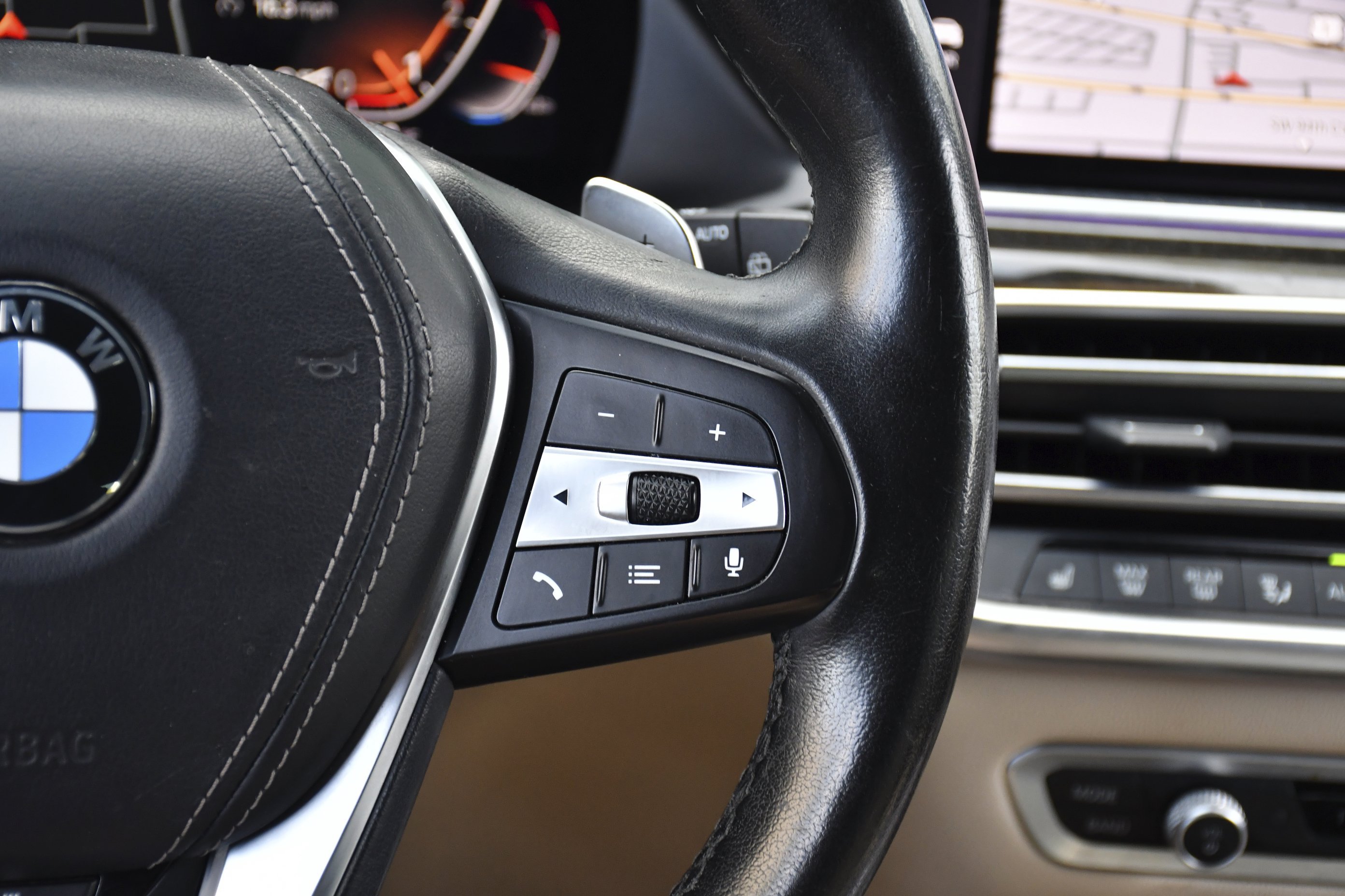 Used 2019 Phytonic Blue Metallic BMW xDrive40i image 9
