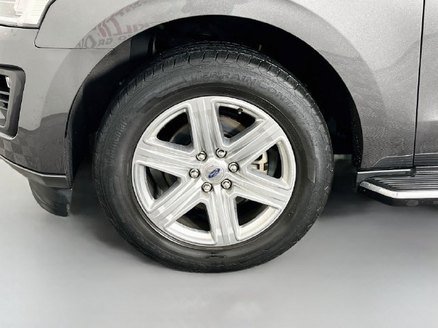 Used 2019 Gray Ford XLT image 10
