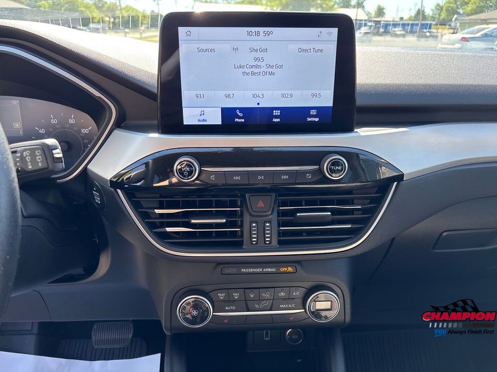 Used 2020 Blue Ford SE image 16