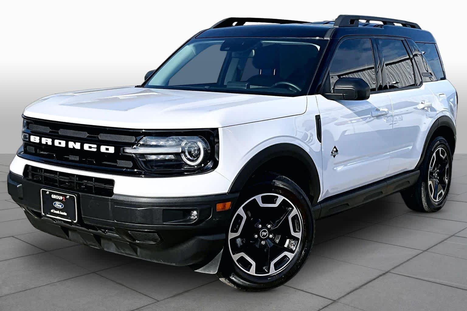 Certified Used 2022 Oxford White Ford Outer Banks image 35