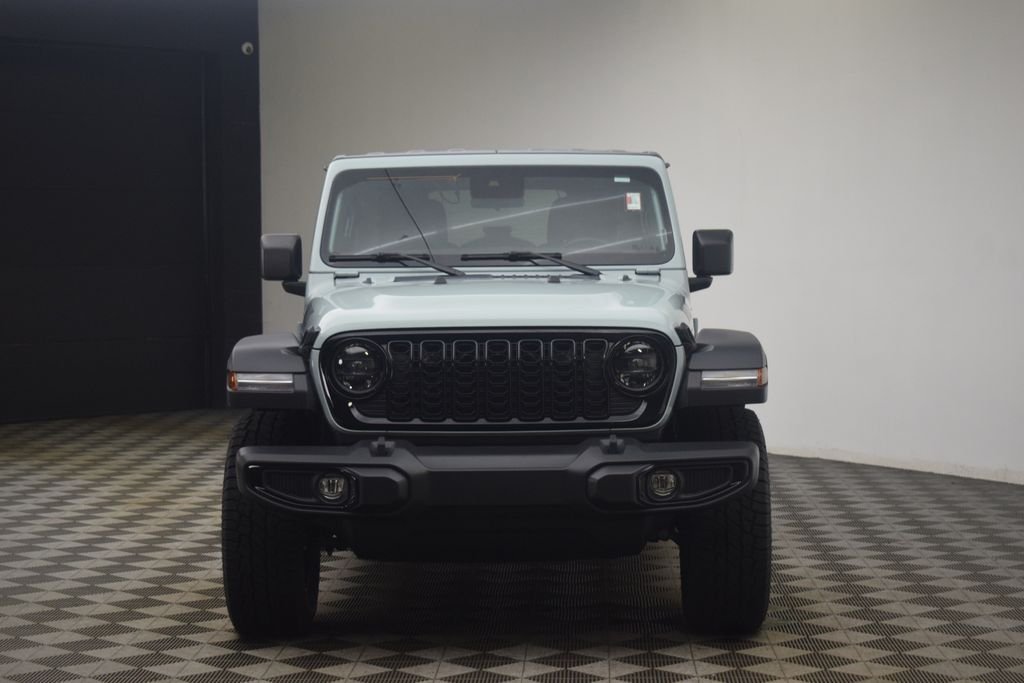 Used 2024 Earl Clearcoat Jeep Sport image 23