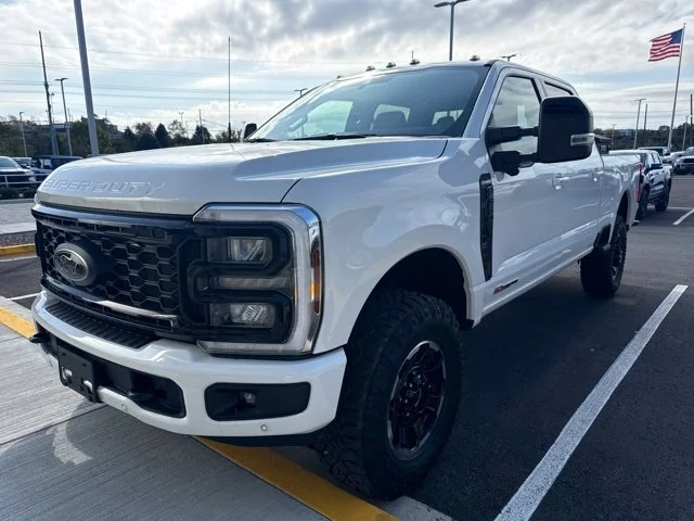 Used 2025 White Metallic Ford Lariat image 2