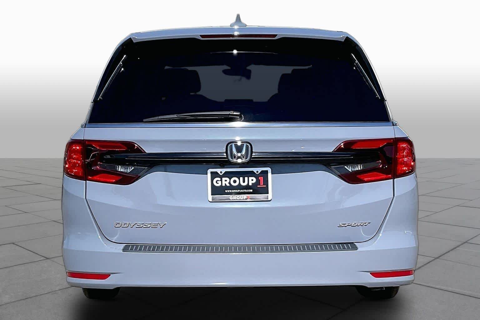 Used 2023 Sonic Gray Pearl Honda Sport image 5