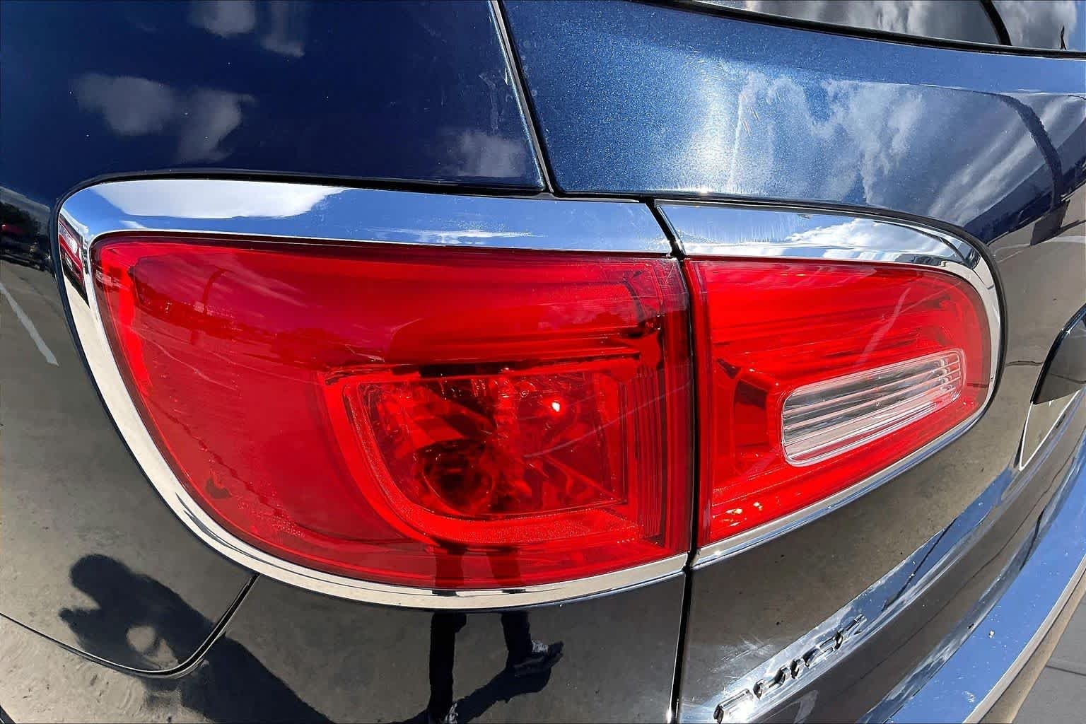 Used 2017 Dark Sapphire Blue Metallic Buick Convenience image 27