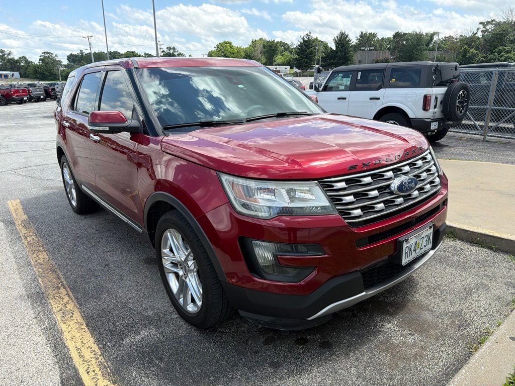 Used 2016 Ruby Red Metallic Ford Limited image 3