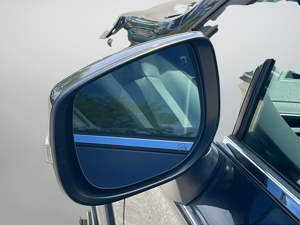 Used 2018 Gray Subaru 2.0i Limited image 43