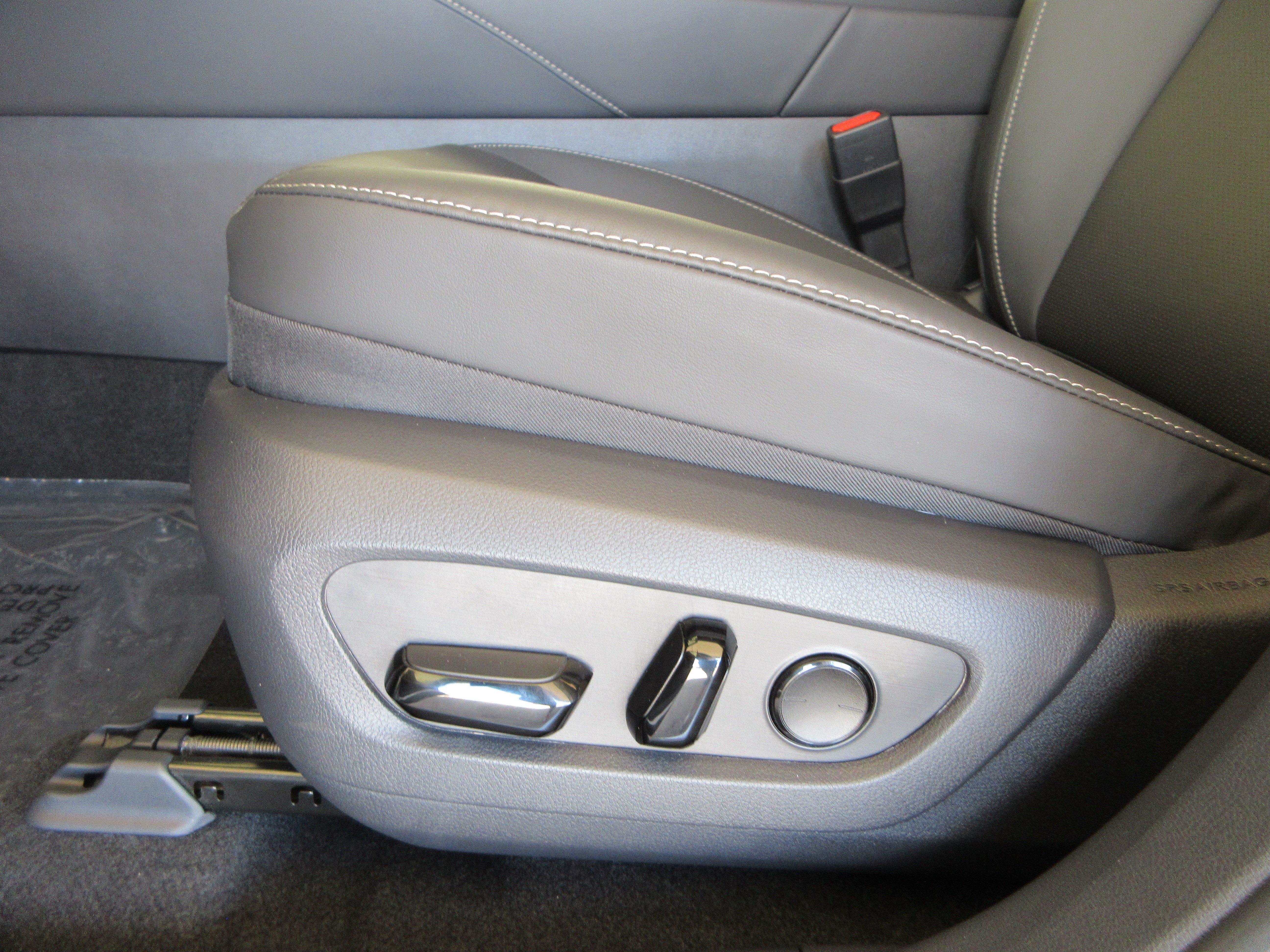 Certified Used 2025 IRIDIUM Lexus 350h Premium image 31