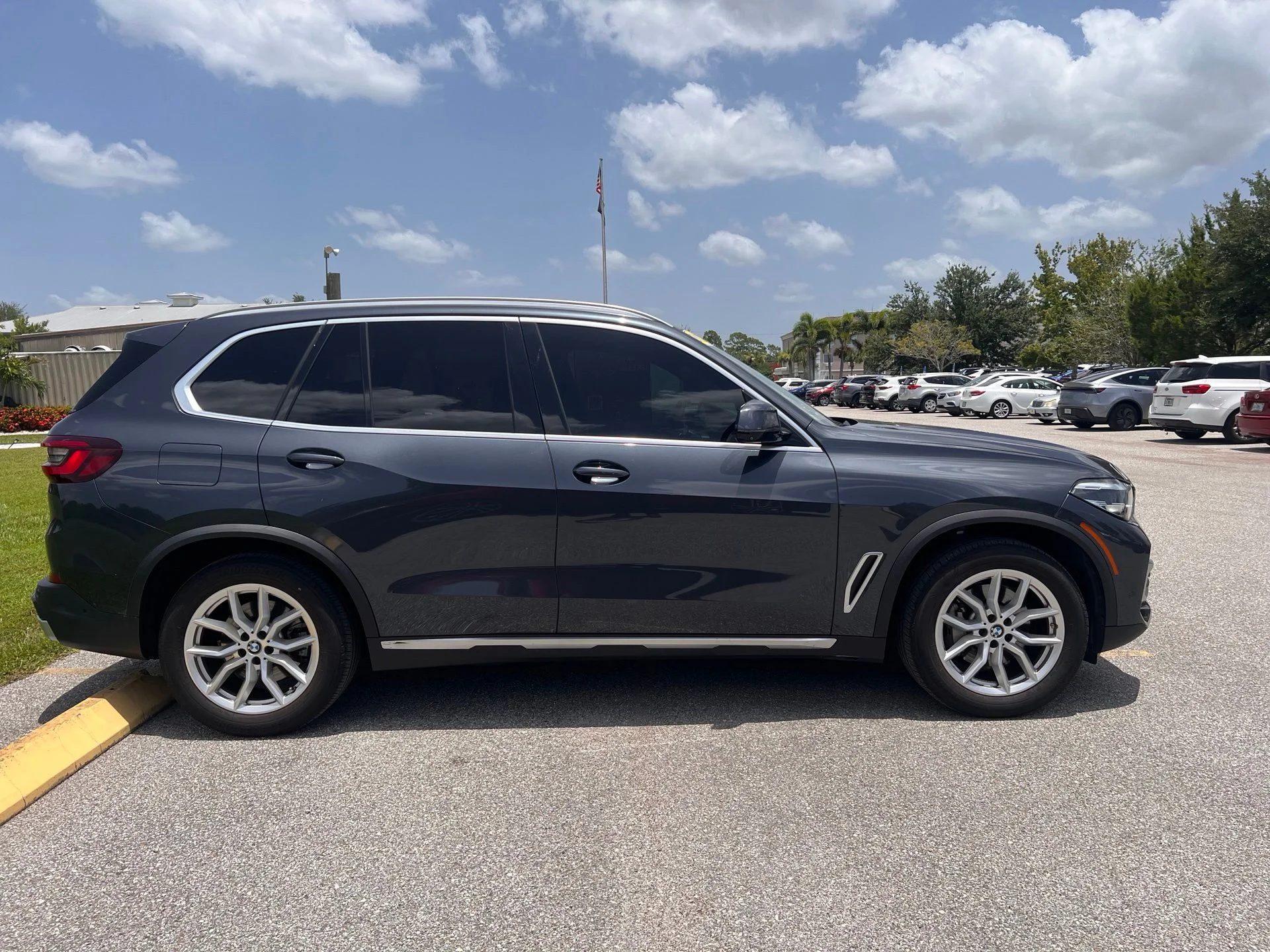 Certified Used 2022 Gray BMW sDrive40i image 3