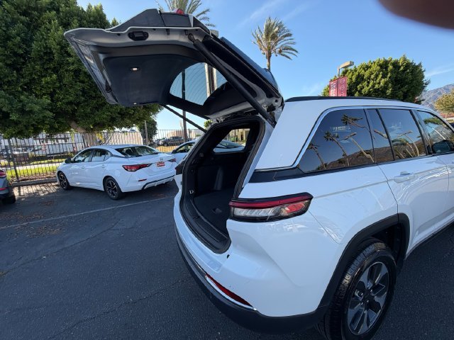 Used 2024 White Jeep 4xe image 8