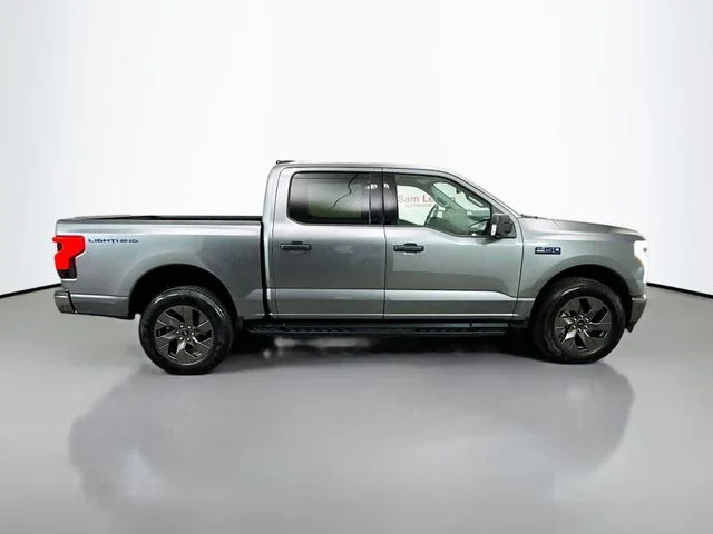 Used 2024 Gray Metallic Ford XLT image 8