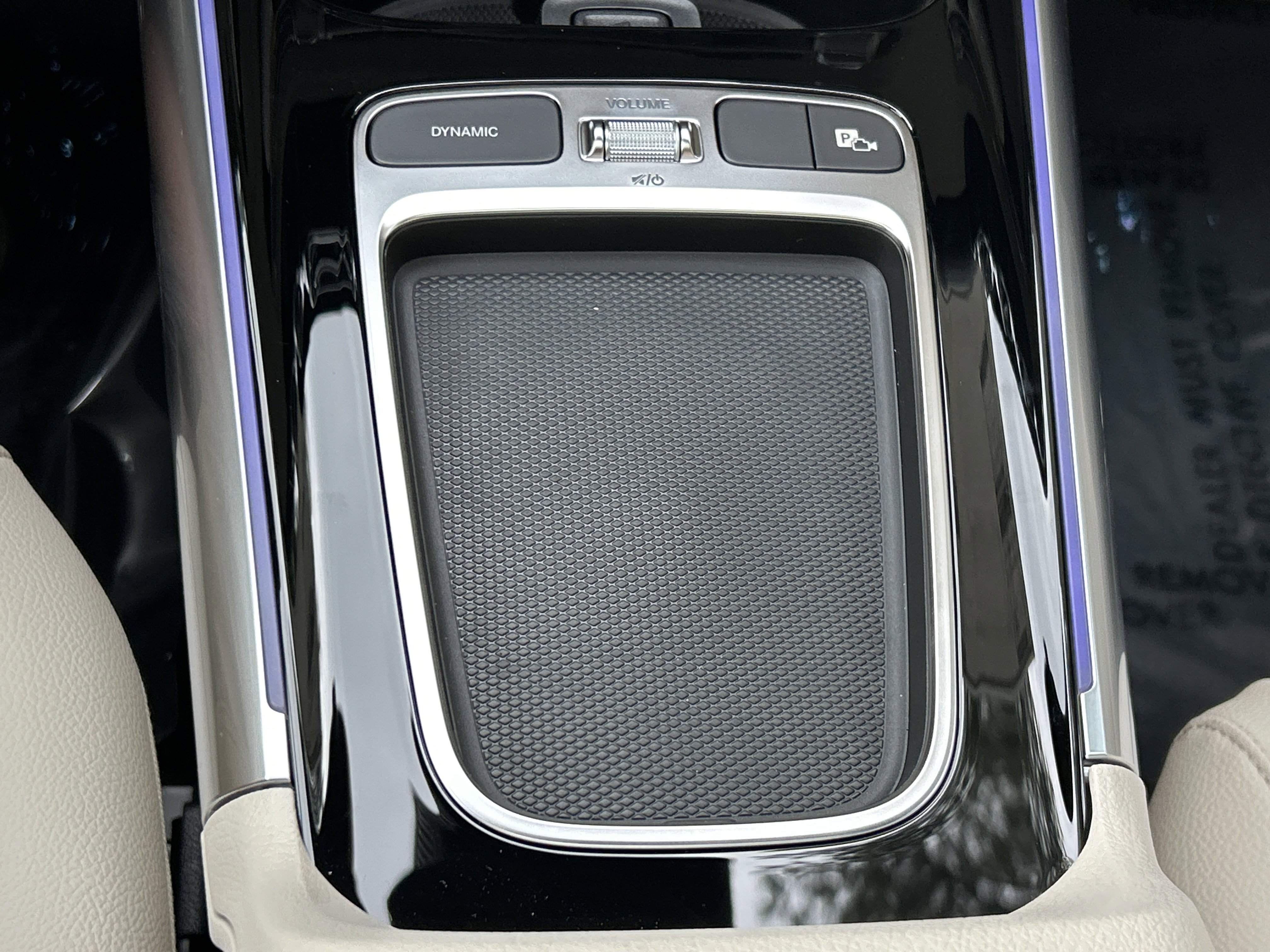 New 2026 Mountain Grey Metallic Mercedes-Benz GLA 250 SUV image 31