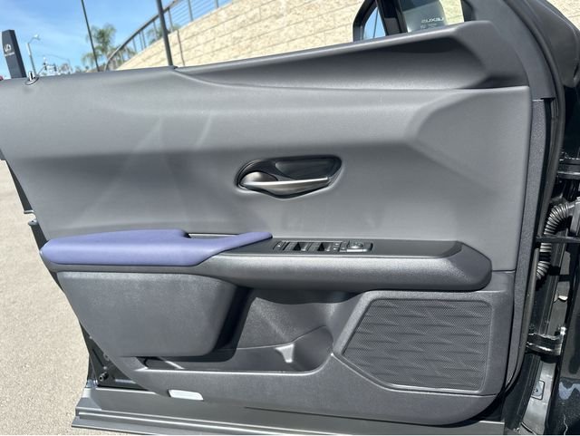 2026 Lexus UX Hybrid 300h Premium - Photo 13