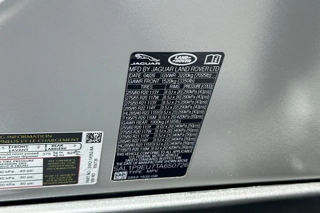 New 2026 Borasco Grey Land Rover SE image 27