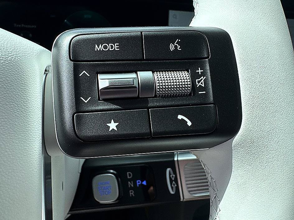 New 2026 Ecotronic Gray Pearl Hyundai SEL Premium 7P image 13