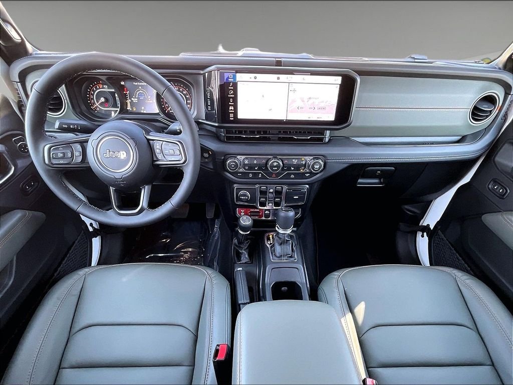 New 2026 Bright White Clear-Coat Exterior Paint Jeep Mojave image 11