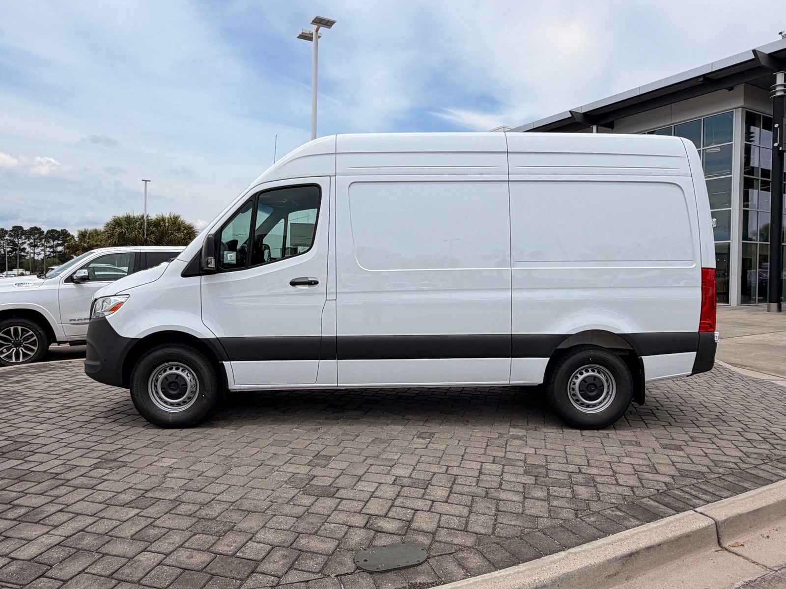 New 2026 Arctic White Mercedes-Benz Cargo 144 WB image 33