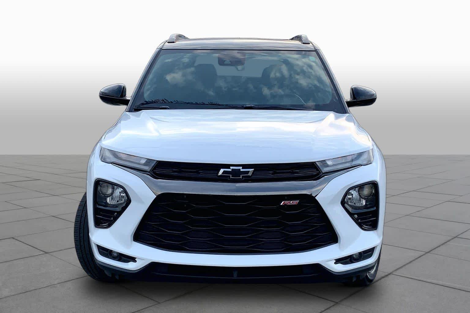 Used 2023 Summit White Chevrolet RS image 4