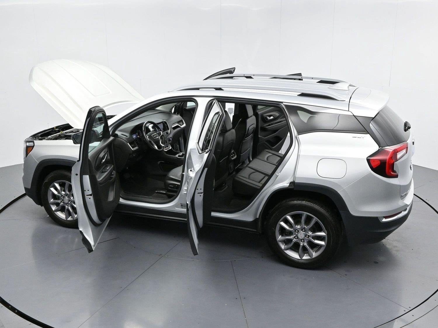 Used 2022 QUICKSILVER METALLIC GMC SLT image 39