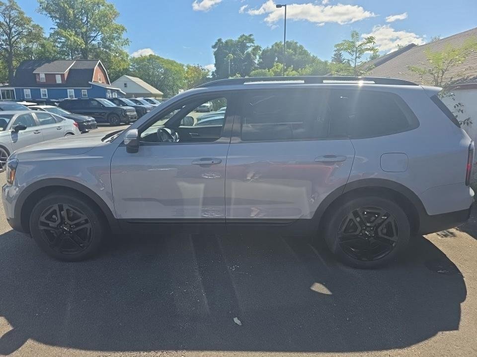 Used 2024 Gray Kia EX X-Line image 5