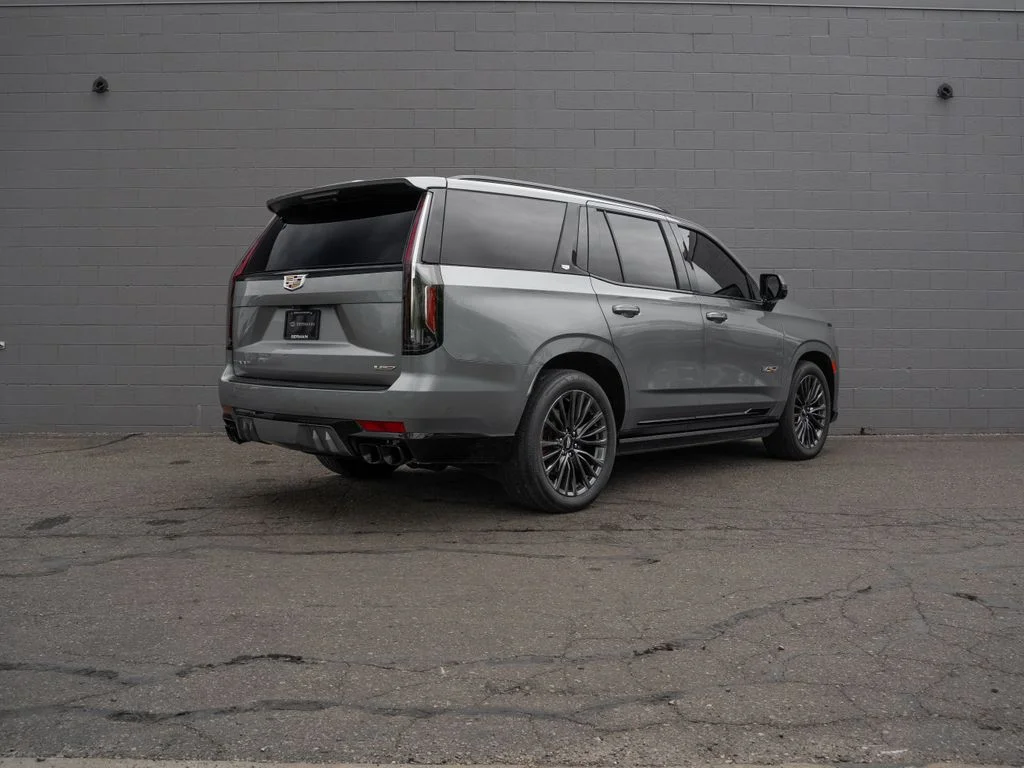 Used 2023 Silver Cadillac V-Series image 7