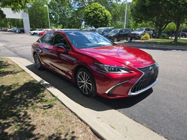 Used 2023 Red Lexus 350 image 11
