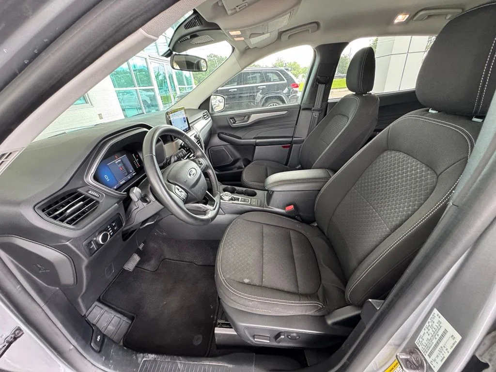 Used 2024 Silver Ford Active image 11