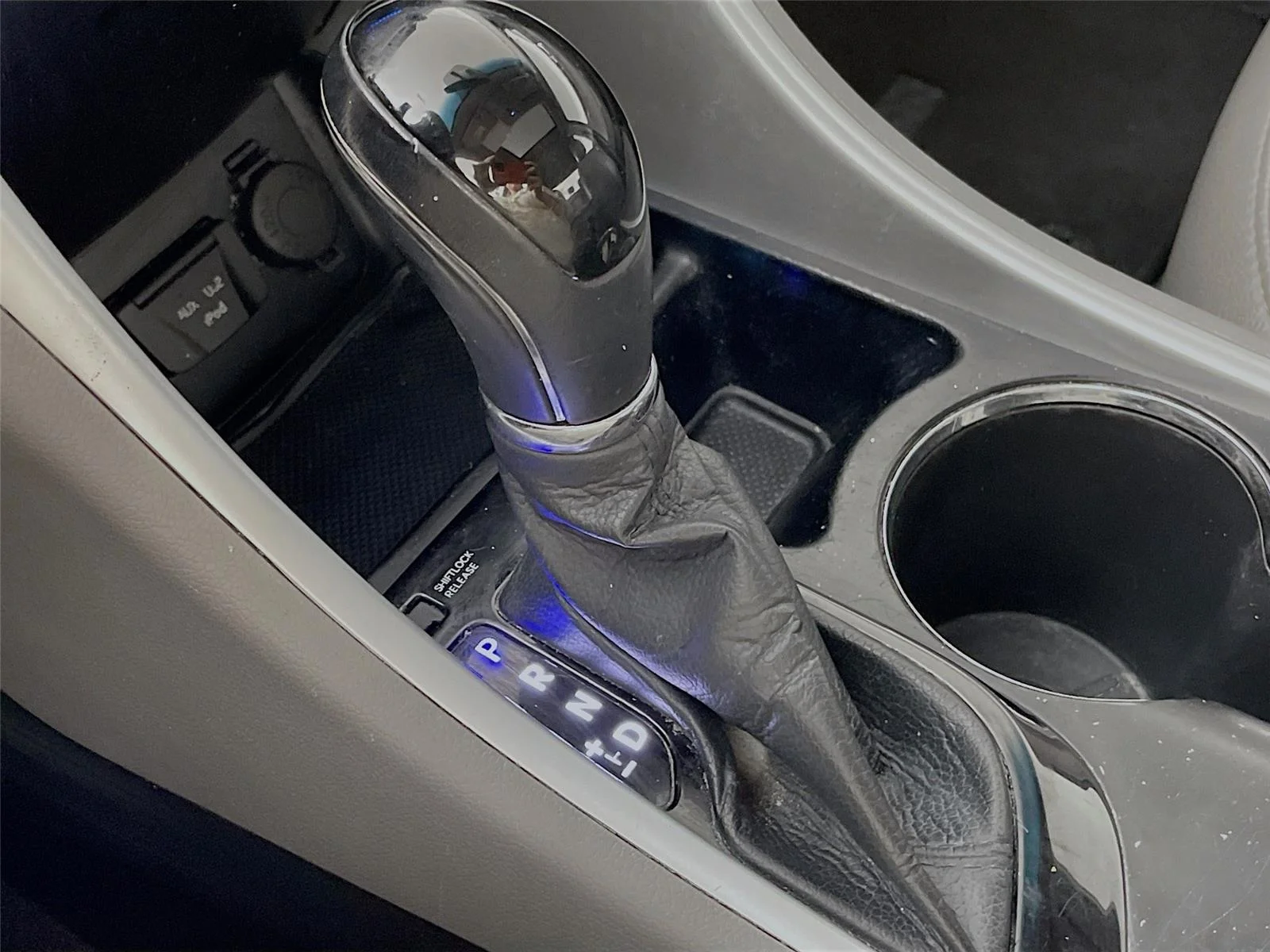 Used 2013 Pacific Blue Pearl Hyundai Limited PZEV image 19