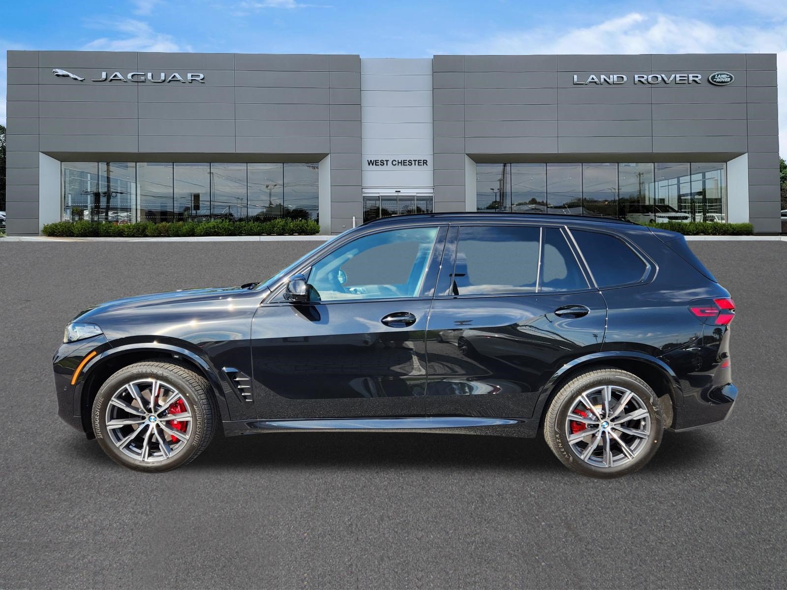 Used 2026 Black Sapphire Metallic BMW xDrive40i image 5