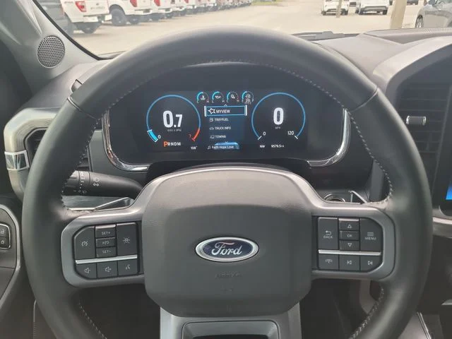 Used 2023 Black Ford Lariat image 31