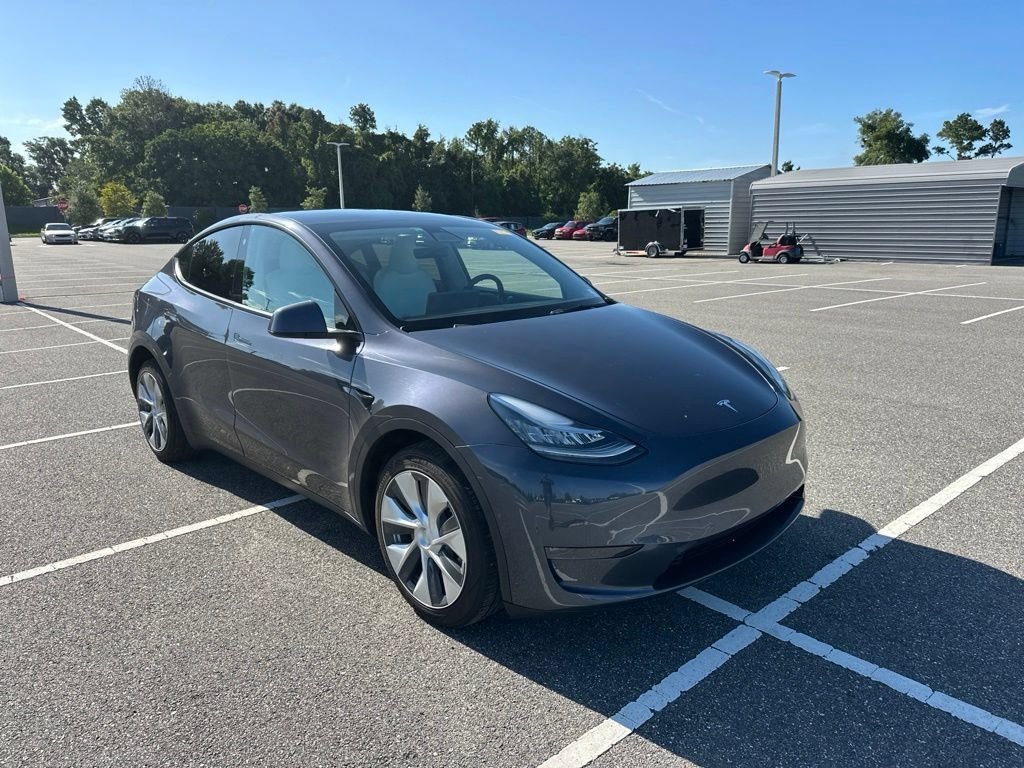 2022 Tesla Model Y Long Range Dual Motor All-Wheel Drive's photo