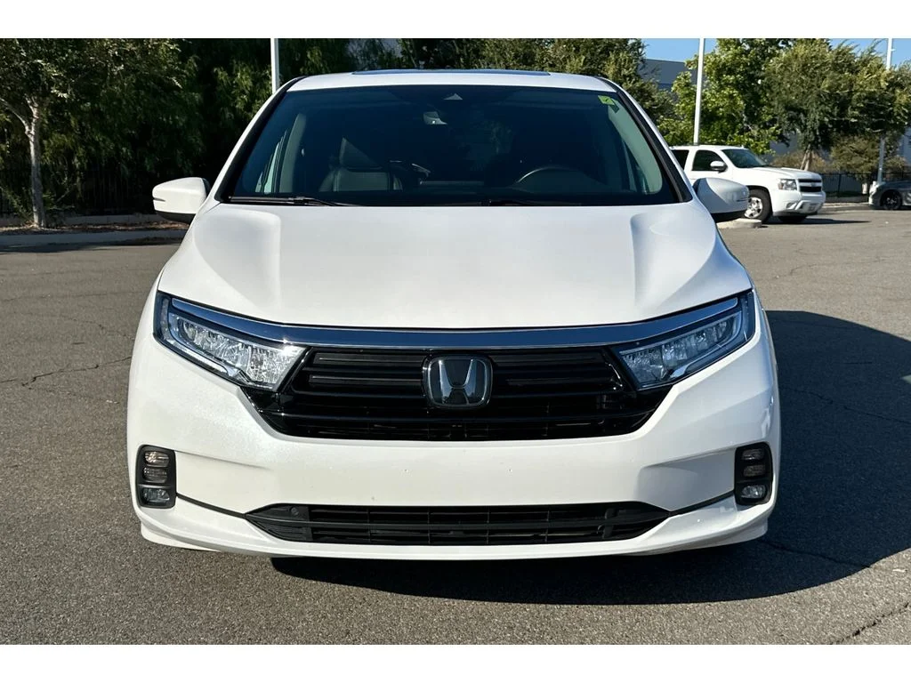 Used 2024 Platinum White Pearl Honda EX-L image 9