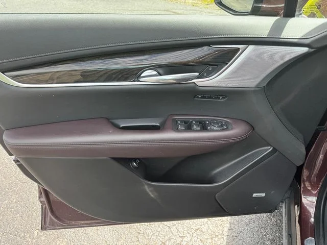Certified Used 2022  Cadillac Premium Luxury image 24